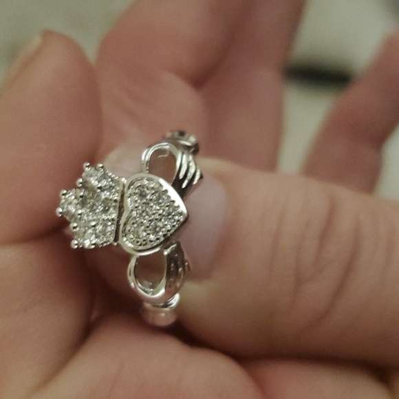 New Heart Shaped Diamonique 925 Silver Claddagh Ring. - Picture 6 of 6